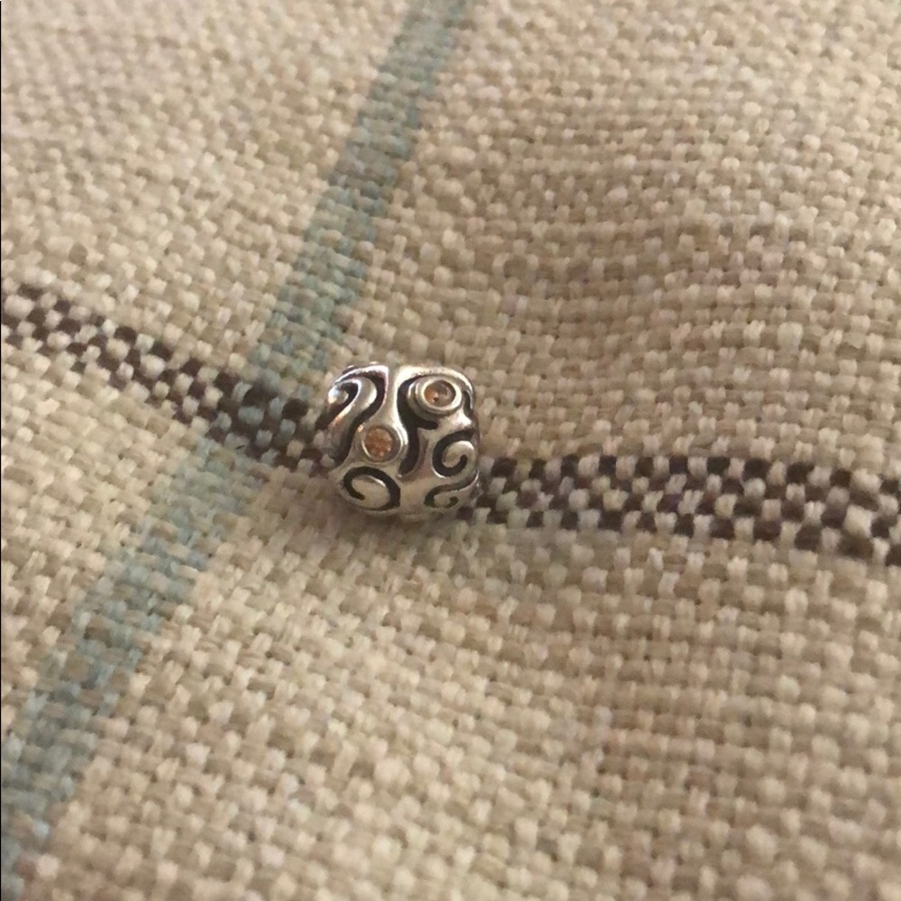 Pandora bead